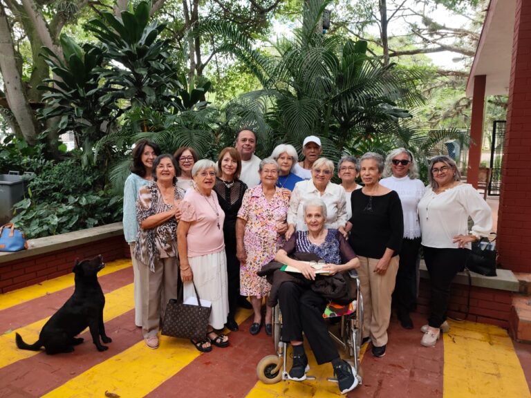 Himno a la Real Presencia y la consagración eucarística como entrega al Dios vivo