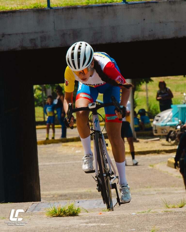 Contrarreloj define primeros líderes del Festival de Ciclismo Tour Giro Andino