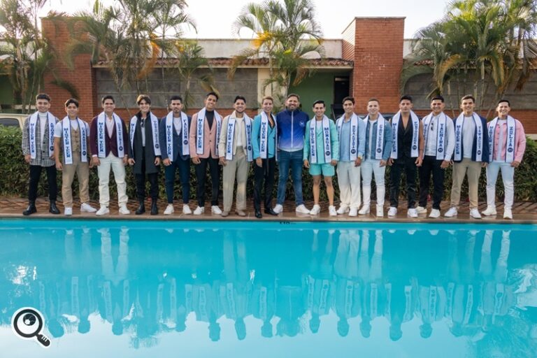 Imposición de bufandas de los candidatos al Mister Teen Venezuela en San Cristóbal