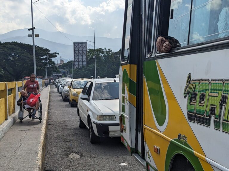 Congestionado el tránsito binacional