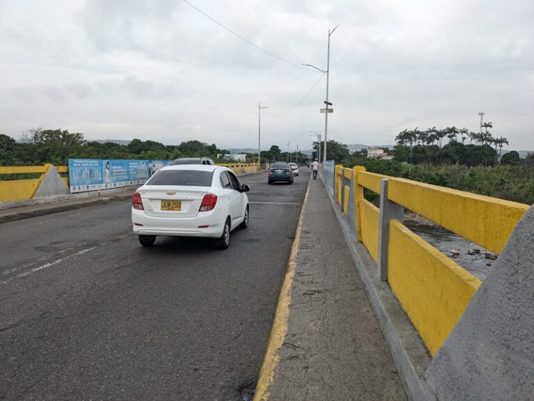 Sin contratiempos el tránsito por el puente Simón Bolívar