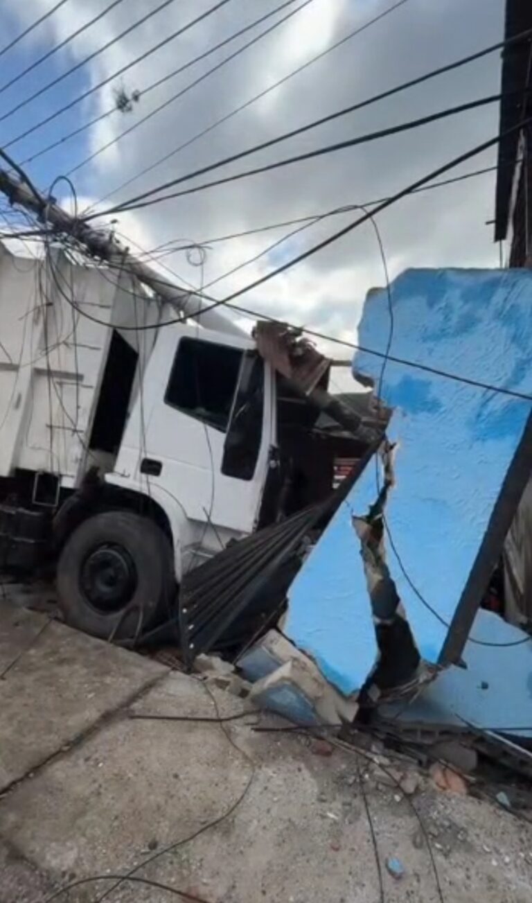 Inversiones Betangar asume daños tras accidente de un camión en la Cuesta Trapiche
