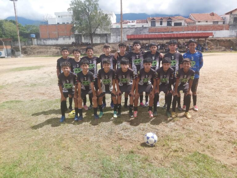 Tres categorías de Juventus SC se clasifican a octavos de final