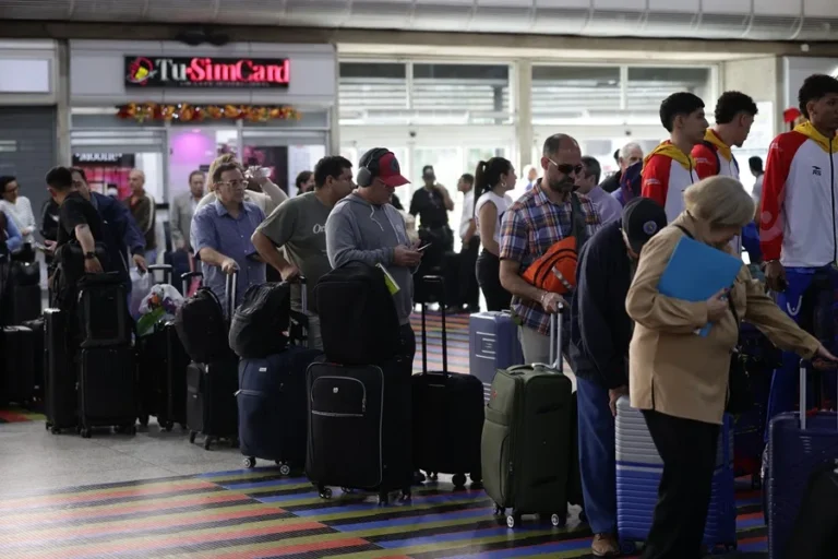 Vence plazo de Venezuela a aerolíneas para retomar sus vuelos