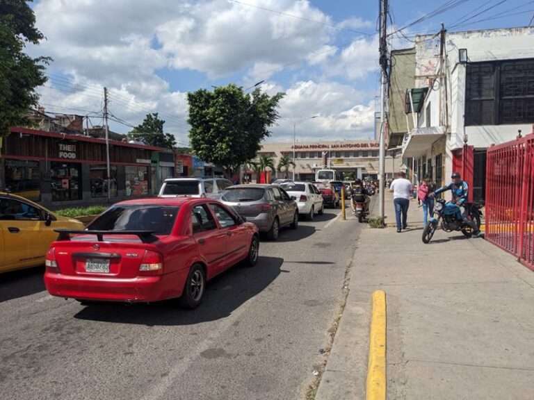 Ralentizado el paso hacia Colombia