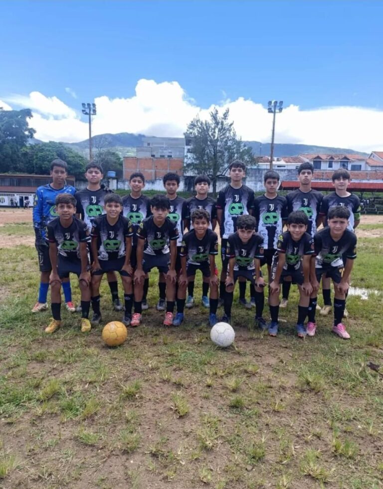 Juventus SC a 4tos de final en dos categorías