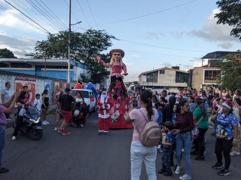 Con imagen renovada, Doña Úrsula le da la bienvenida a la Novena de Aguinaldos en frontera
