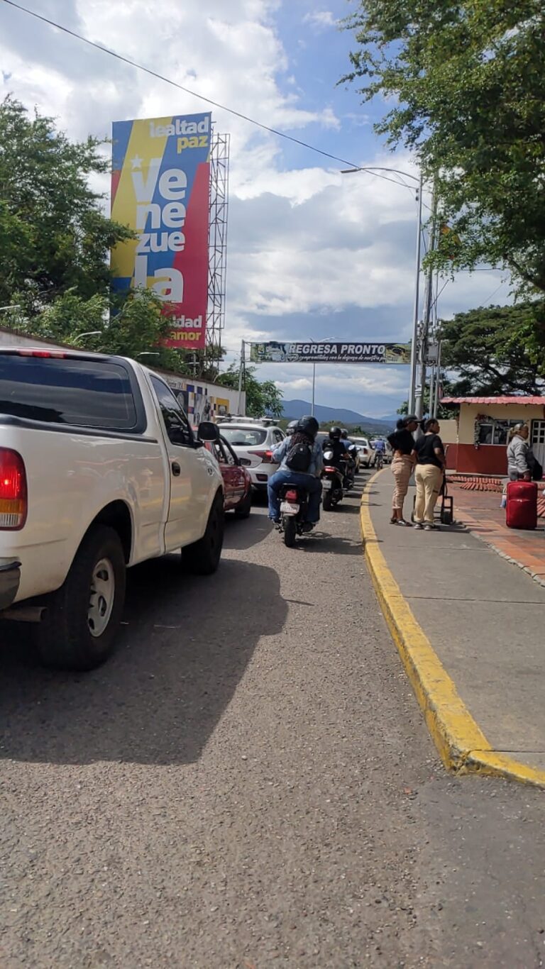 Lento el ingreso a Colombia