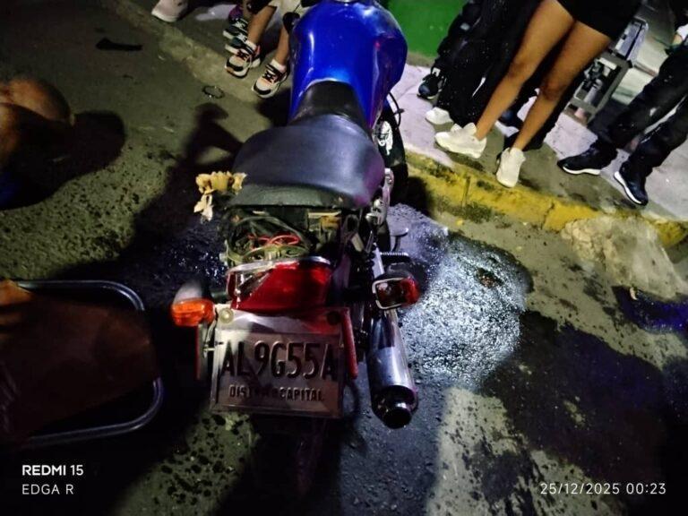 Un sexagenario lesionado en colisión de motos en San Antonio