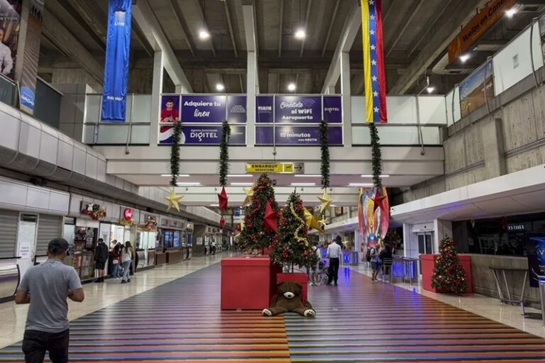 IATA ve «delicada» la cancelación de vuelos a Venezuela y promueve el diálogo