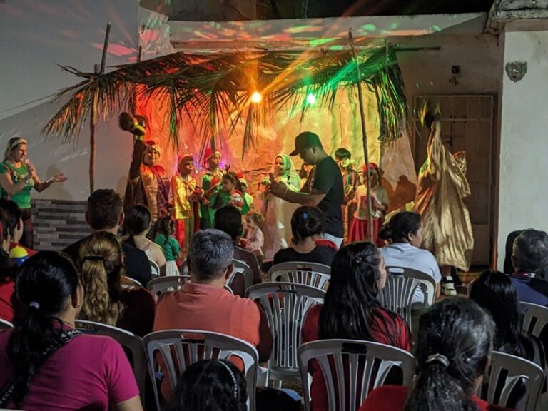 Parrandón en la primera Novena de Aguinaldos de Emaús en frontera
