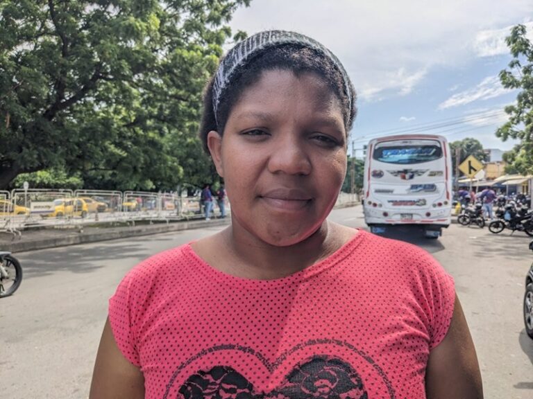 Informales de La Parada siguen sin ver mejorías en sus ventas