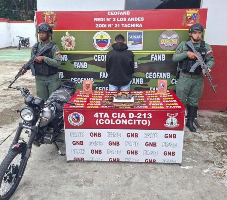 Detenido en el municipio Panamericano con presunta marihuana oculta en su vestimenta