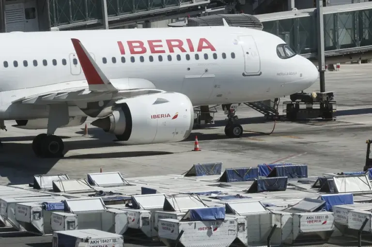 Iberia tiene intención de retomar sus vuelos a Venezuela en abril pero si hay «garantías de seguridad»