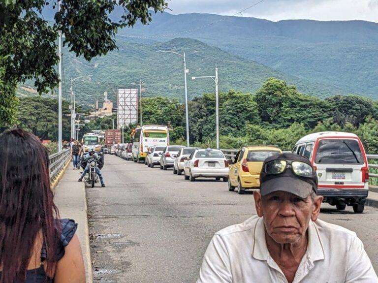 Tarde congestionada para entrar a Venezuela