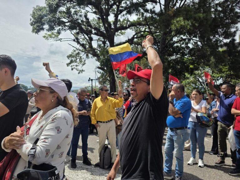 Alcaldes del oficialismo en Táchira denuncian “asedio criminal de EE. UU.”