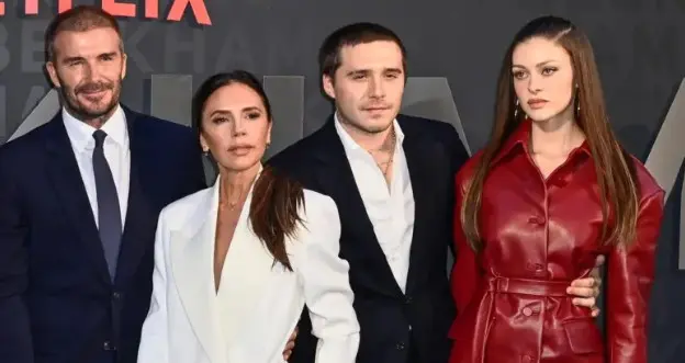 Brooklyn Beckham acusa a Victoria Beckham de interrumpir su primer baile de bodas: el conflicto familiar que divide a la prensa