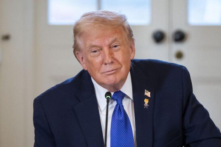 Advierte Trump a Cuba de que no recibirá más petróleo ni dinero de Venezuela