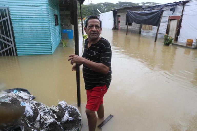 Persistencia de las lluvias agrava las inundaciones  de Córdoba
