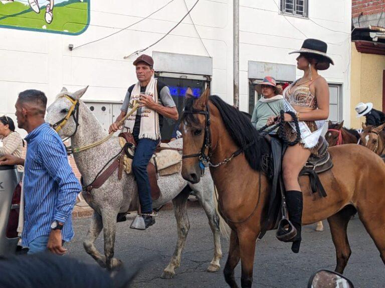 Arranca el Carnaval de la Frontera con Cabalgata Binacional