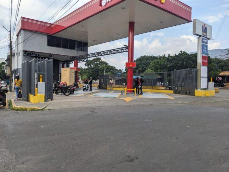 Hasta 270 vehículos surten por jornada en la estación ACEF de San Antonio