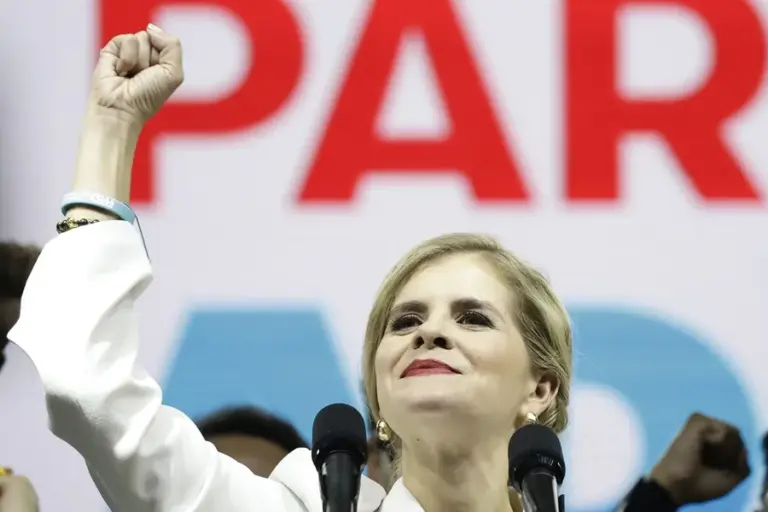 Costa Rica consolida a la derecha al elegir a Laura Fernández como presidenta