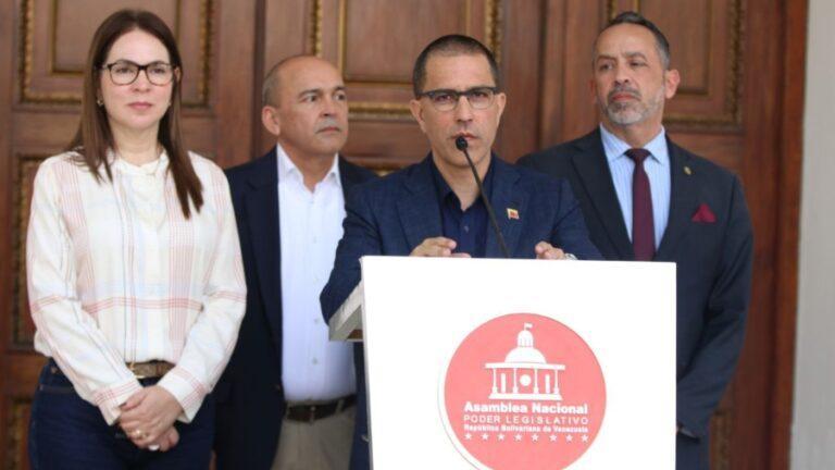Arreaza: Se han otorgado 3.052 libertades plenas