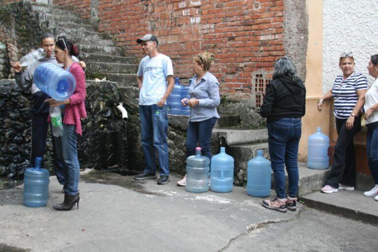 Sector de Barrio Obrero suma 15 días sin agua
