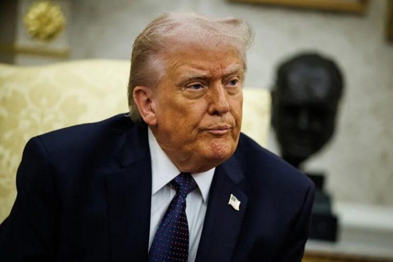 Trump amenaza con terminar negociaciones si Irán cobra peajes en el Ormuz