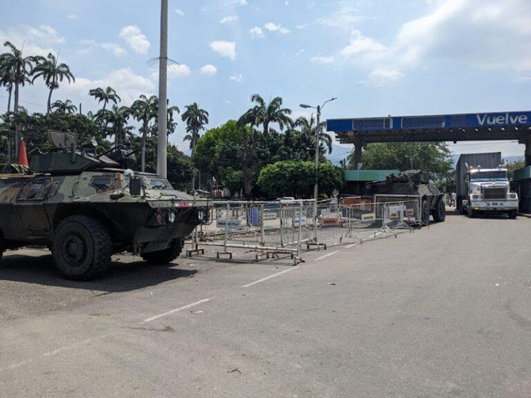 Fuerte presencia militar en La Parada