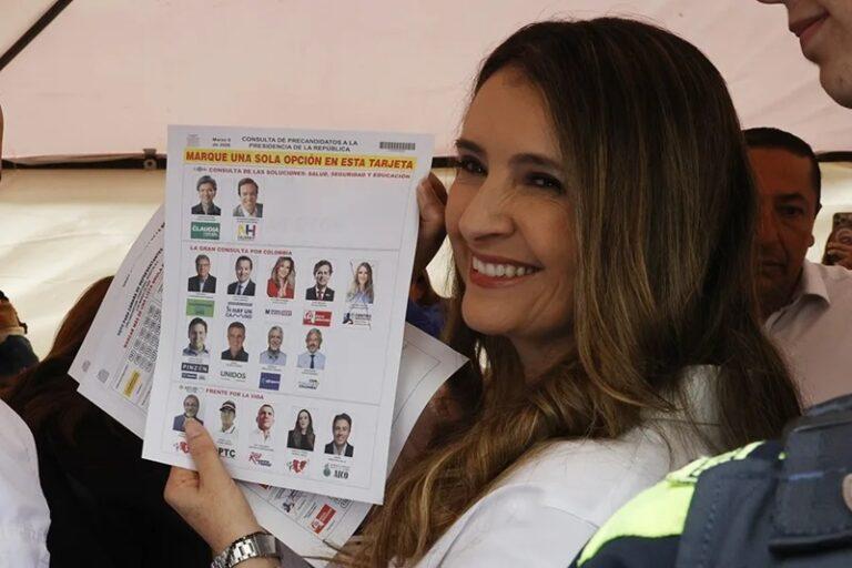 Paloma Valencia gana consulta de derecha y será candidata a la presidencia de Colombia