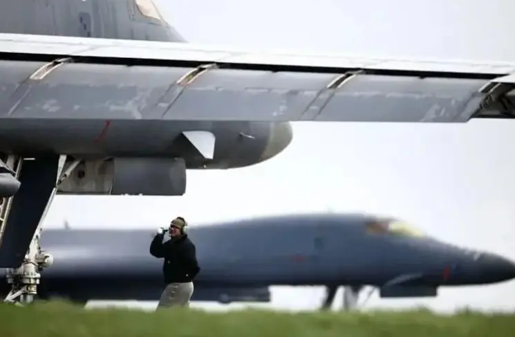 Seis militares estadounidenses mueren en el accidente de un avión cisterna en Irak