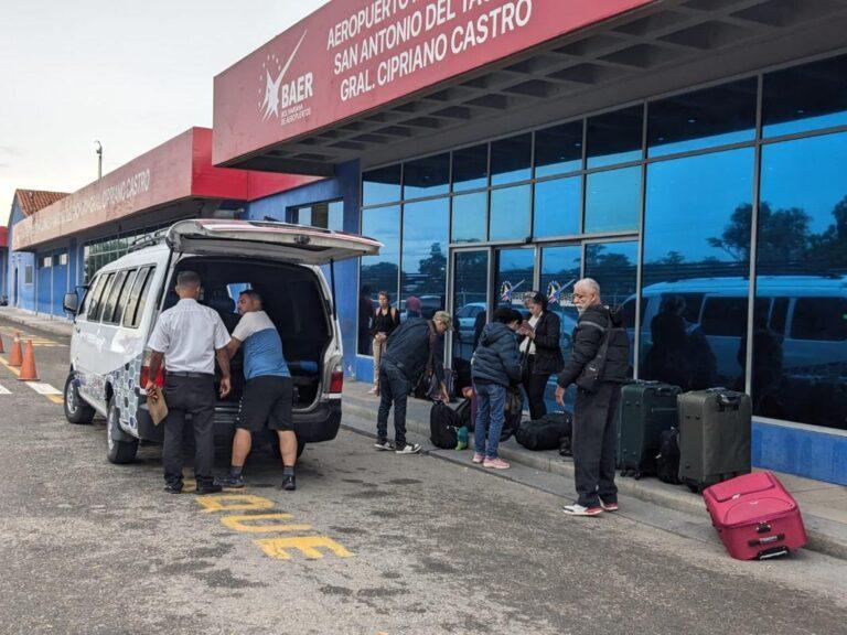 Piden habilitar oficina del INSAI en el aeropuerto de frontera que guíe al viajero con mascota
