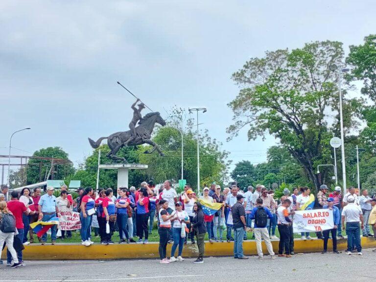 Barinas: trabajadores se concentraron en 10 puntos estratégicos para exigir aumento salarial
