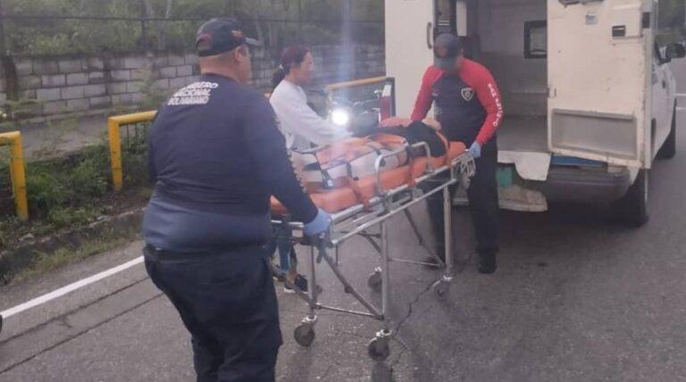 Tres lesionados por derrape de moto