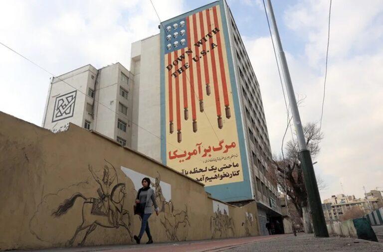 Cadenas humanas se extienden por centrales y puentes de Irán ante las amenazas de Trump