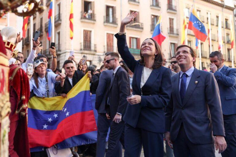 Machado: Trump, el “único líder” que puso en riesgo a ciudadanos de su país por Venezuela