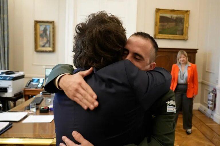 Milei recibe al gendarme argentino que estuvo detenido en Venezuela
