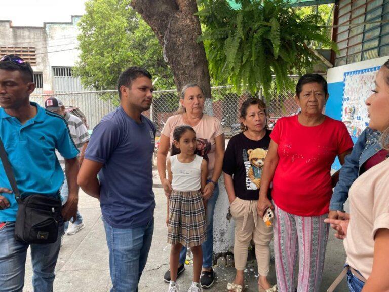 Instalan siete equipos de aire acondicionado en escuela de El Palotal