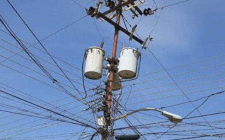 En la zona sur de Barcelona denuncian constantes cortes eléctricos