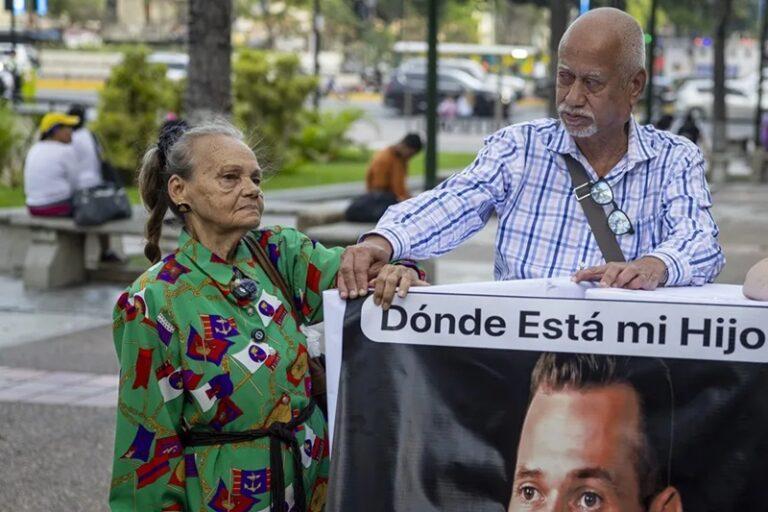 Madre de un detenido con paradero desconocido exige conocer si su hijo está vivo