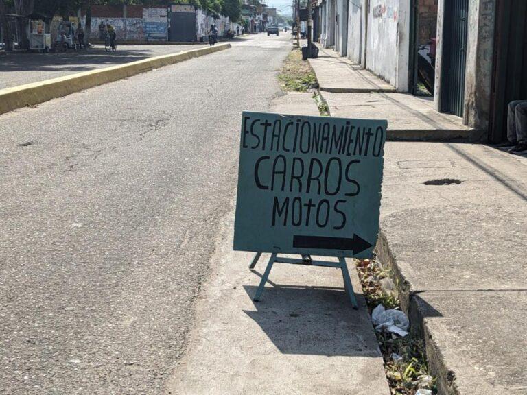 Estacionamientos y mototaxistas «aprovechan» cierre temporal del puente