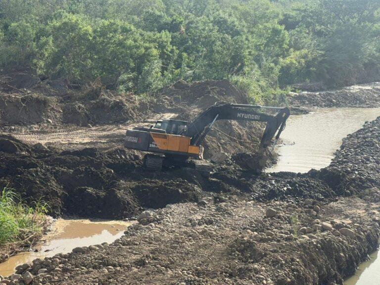 Siguen los trabajos de rehabilitación a 15 días del cierre del puente de Ureña