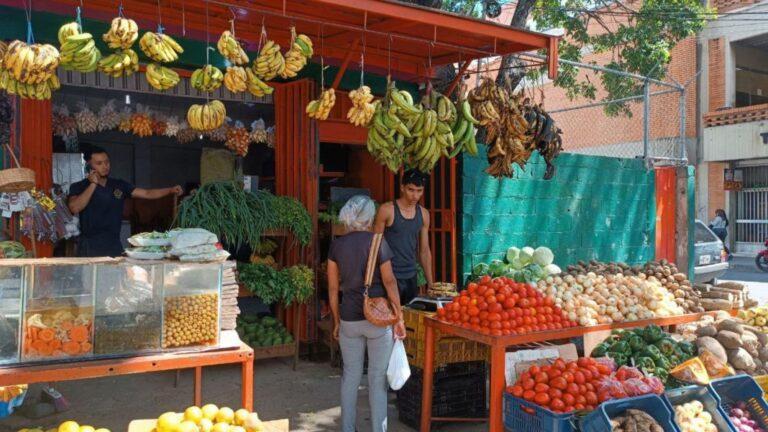 Consumo fragmentado: Venezolanos compran alimentos hasta cuatro veces por semana, según ANSA