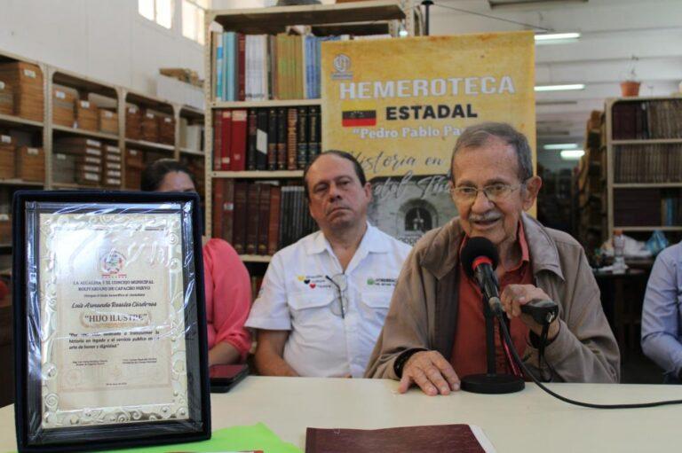 Don Armando Rosales homenajeado en la Hemeroteca Pública Pedro Pablo Paredes