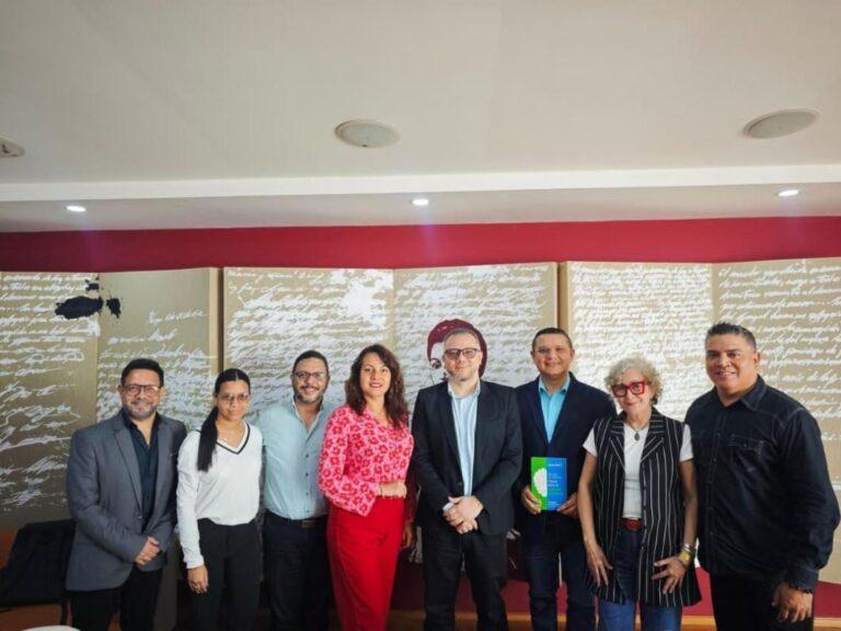 Gremio de locutores impulsa anteproyecto de ley ante la Asamblea Nacional