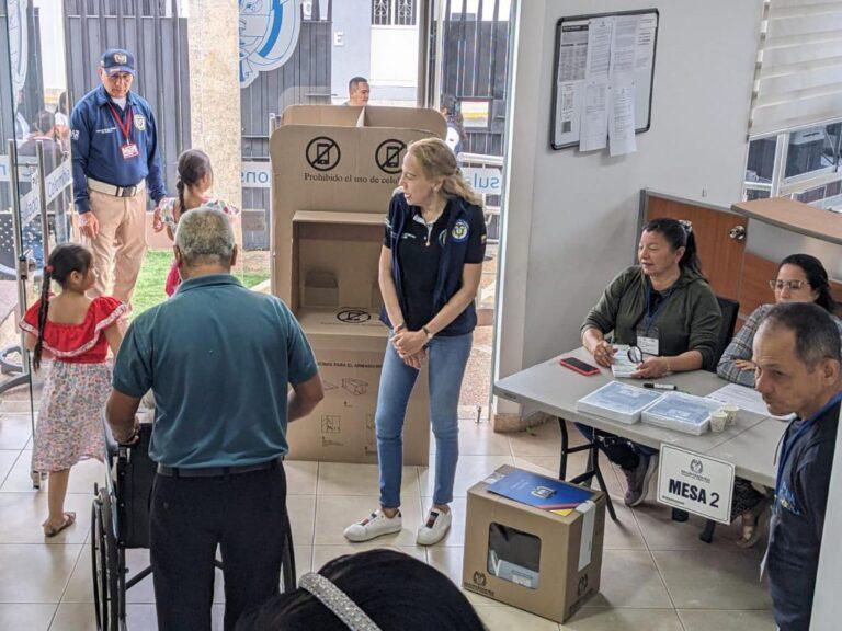 Cerca de 900 colombianos han sufragado en el Consulado de San Antonio