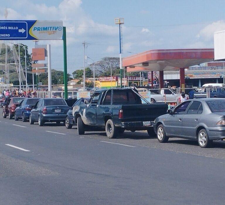 Portuguesa| Fallas logísticas reactivan largas colas por gasolina en Guanare y Acarigua