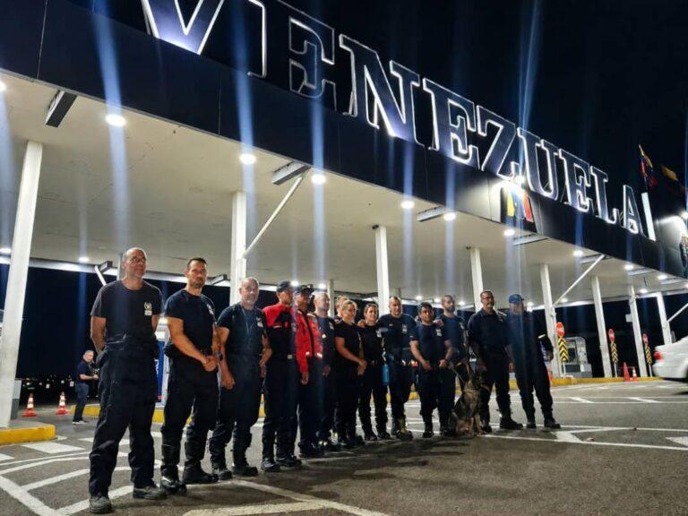 Bomberos Unidos Sin Fronteras cruza el Atanasio Girardot rumbo a Caracas