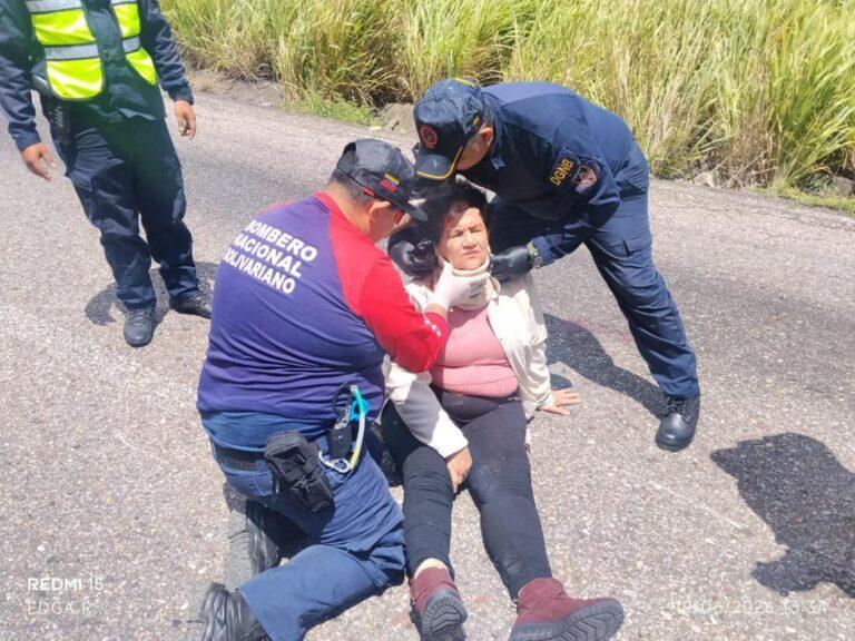 Dos lesionados por derrape de moto en vía hacia la frontera